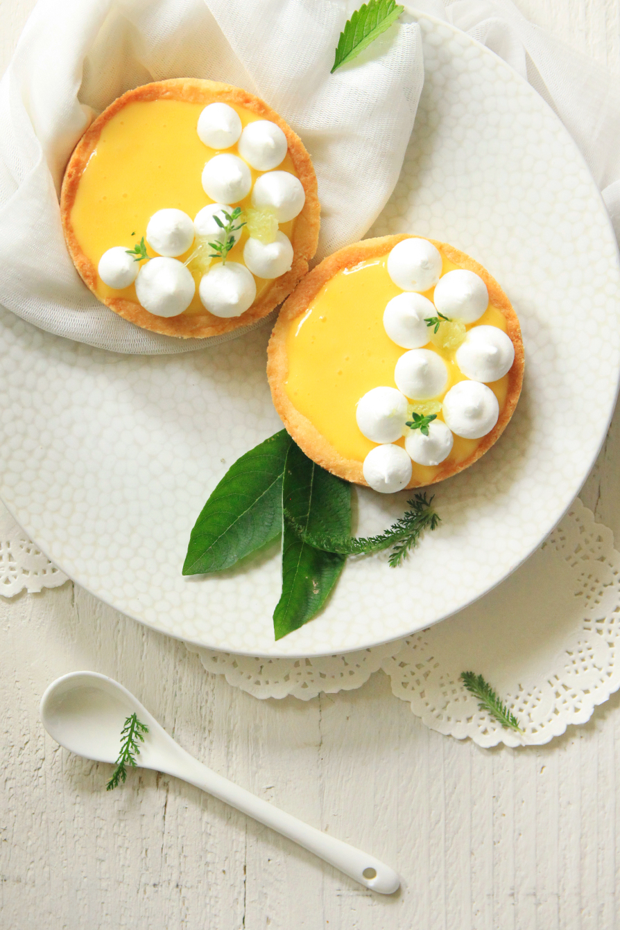 Tartelettes-au-citron-et-petites-meringues