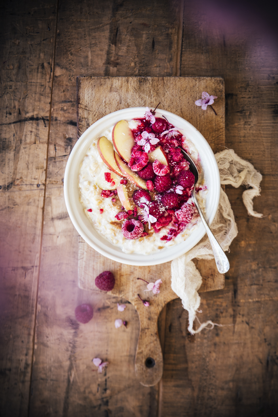 Porridge coco framboises ©Sandrine Saadi